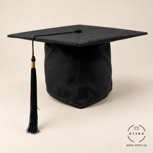 Gorro de graduado negro para cotillón